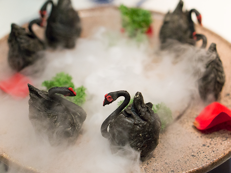 Deep-Fried Swan Dumpling with Black Pepper Duck Meat