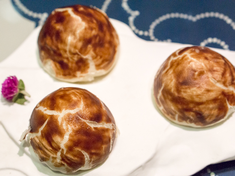 Steamed Mushroom Bun with Foei Gras Filling 