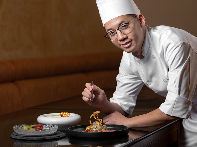 Shangri-La Jakarta Memperkenalkan Chef Yuuri Saito sebagai Head Chef di Nishimura