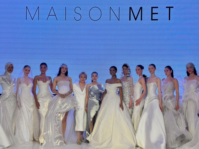 Mety Choa dan Faye Liu bersama koleksi kapsul ELUNÉ Weddings by Marriott Bonvoy Indonesia Showcase 2026.