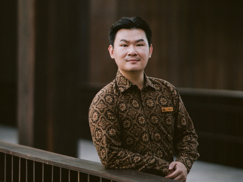 Multi-cultural weddings, emotional luxury, dan wajah baru Bali bertemu lewat perspektif Hanson Firyanto di The Meru Sanur.