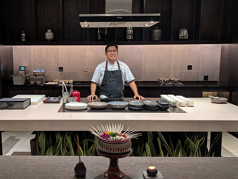 Jelajah Rasa: The Art of Indonesian & Balinese Culinary Craftsmanship di Double Ikat Restaurant – Renaissance Bali Uluwatu Resort & Spa