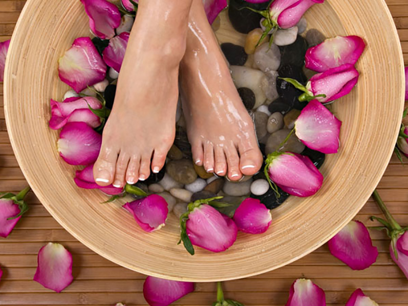 How To Cure Cracked Heels