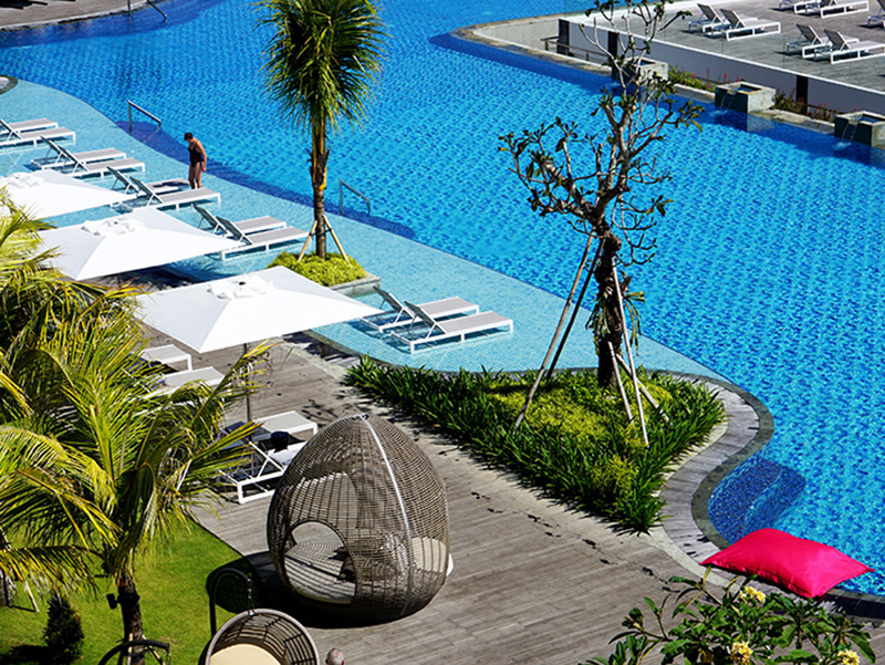Hotel Pool