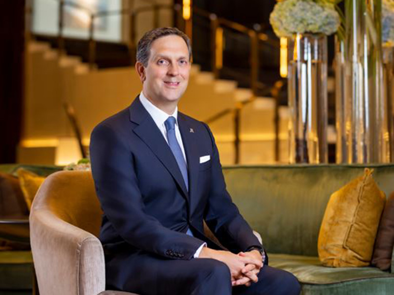 The St. Regis Jakarta Hotel and Residences Menyambut Oliver Kreuzer sebagai General Manager