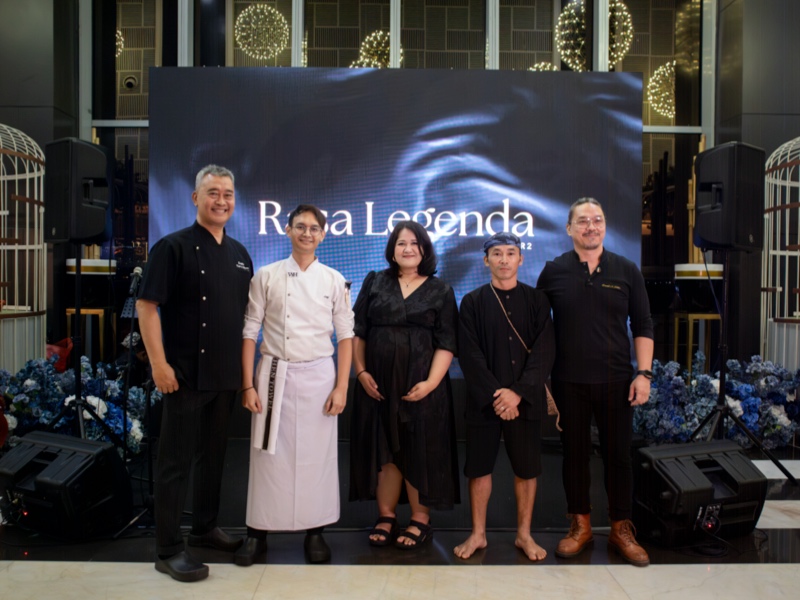 Rasa Legenda Chapter 2 kembali di Vertu Harmoni Jakarta menghadirkan kolaborasi Chef Ronald Tokilov, Chef Suyi, Chef Lutfi Akbar, dan Putri Habibie dalam kurasi sajian Ramadan 2026 yang merayakan warisan rasa Nusantara.