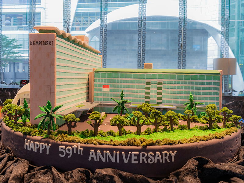Hotel Indonesia Kempinski Jakarta Replica Cake