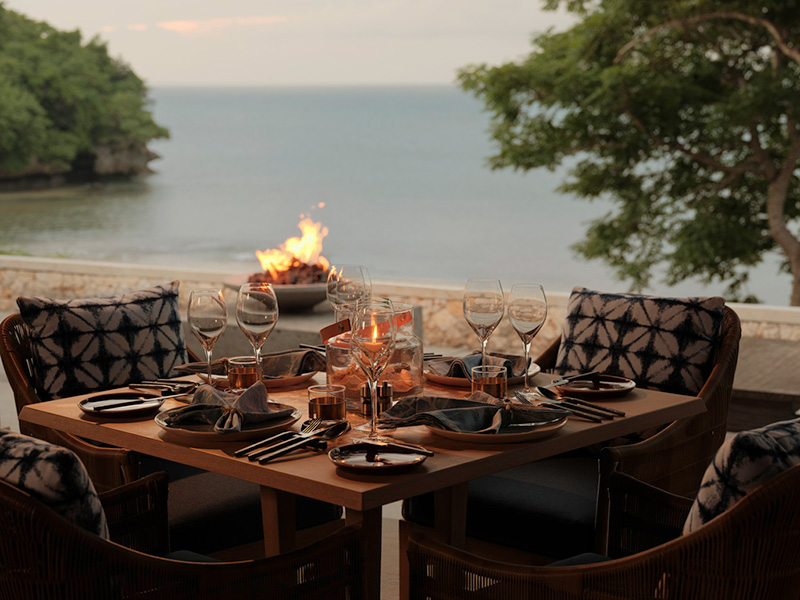 Loloan Beach Bar & Grill