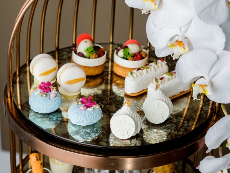 Afternoon Tea di ALICE, The Langham Jakarta berkolaborasi dengan Guerlain