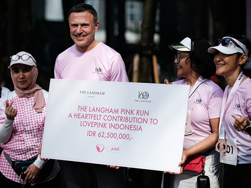 The Langham Pink Run: Merayakan 160 Tahun Warisan Elegan bersama The Langham, Jakarta