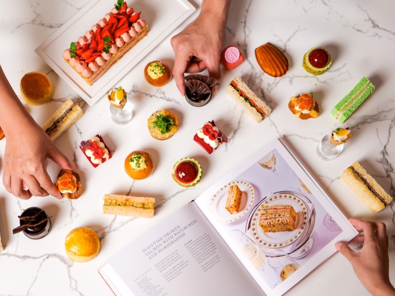 The Langham Afternoon Tea Book dalam Birdcage Ikonik di ALICE by Tom Aikens
