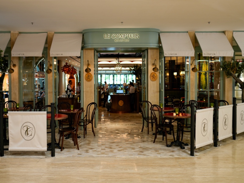 Le Comptoir Quartier di Plaza Indonesia menghadirkan semangat French brasserie yang hangat, lively, dan refined untuk gaya hidup Jakarta hari ini.