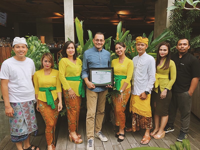 Goya A. Mahmud, General Manager ARTOTEL Sanur - Bali with team for Hotel Green Award