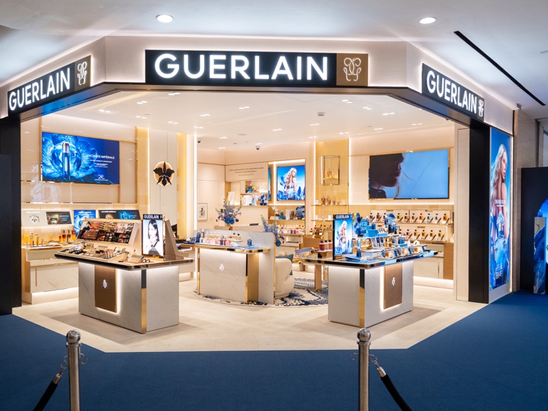 Guerlain Membawa Ultimate Boutique dan L’Heure Bleue ke Plaza Indonesia