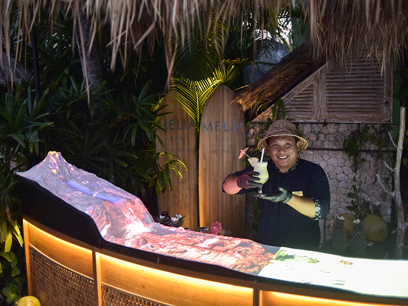 3D Bar : Combining Fresh Piña Colada And Fun 3D Experience
