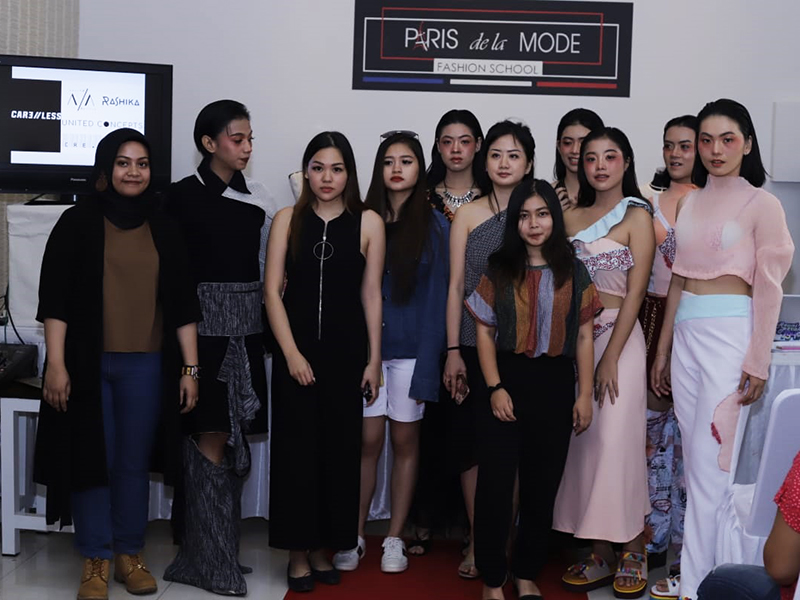 Paris de la Mode Fashion School