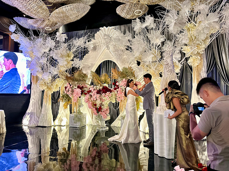 Reception Night di Melati Fountain Garden Glass House